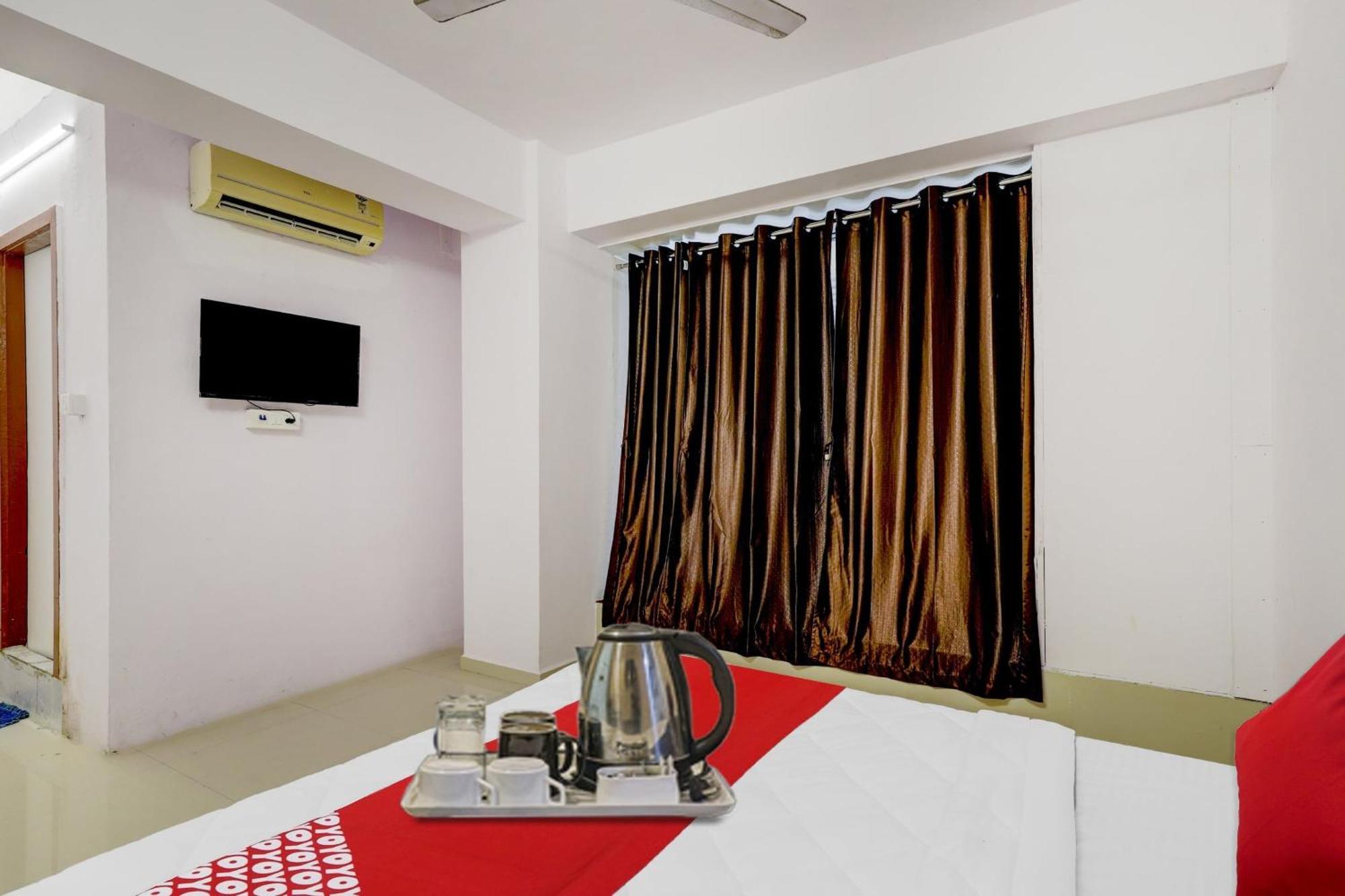 Hotel O Cozy Rooms Surat Eksteriør bilde