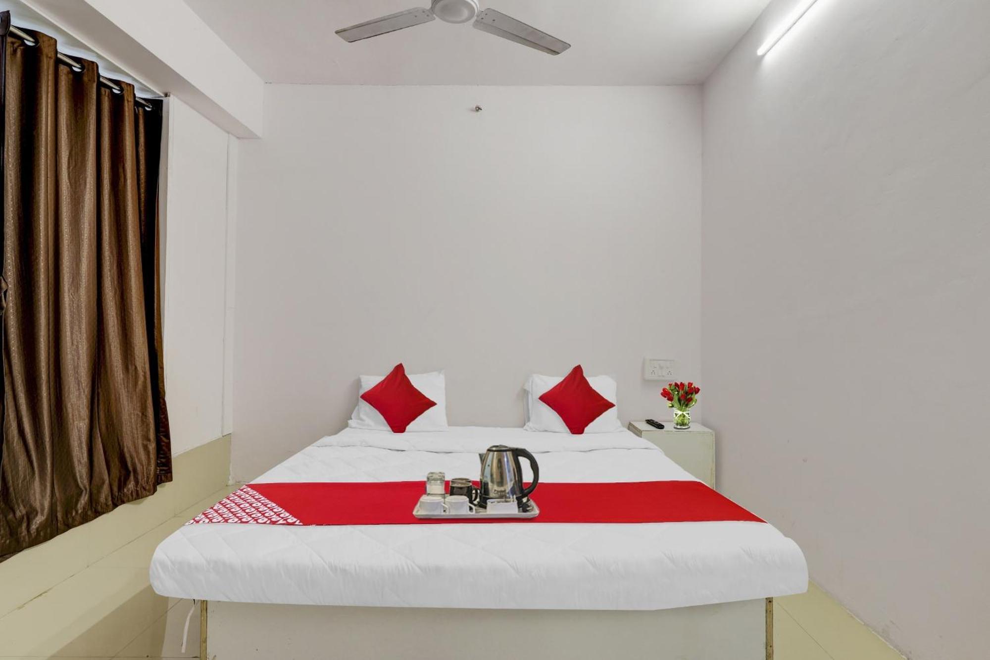 Hotel O Cozy Rooms Surat Eksteriør bilde